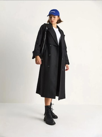 Bianco Lucci Tussenmantel in Zwart