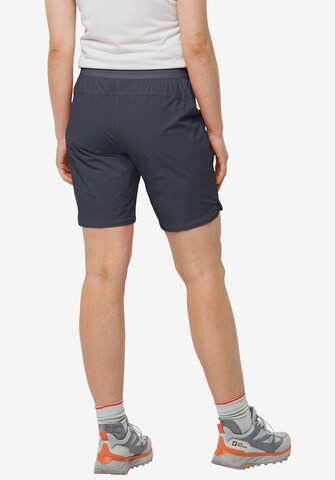 JACK WOLFSKIN Slimfit Sportshorts in Grau