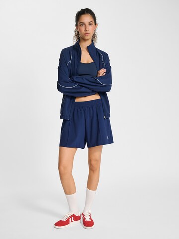 Hummel Regular Sportshorts 'Pulse' in Blau