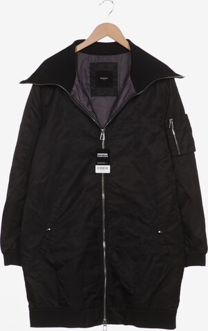 Reserved Jacket & Coat in L in Black: front