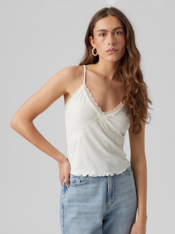 Top 'DITTE' di VERO MODA in bianco