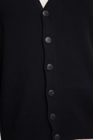 Vestes en maille Trendyol Curve en noir