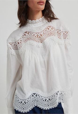 Chemisier 'Tria' SECOND FEMALE en blanc