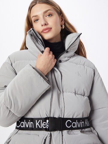 Calvin Klein Jeans Зимняя куртка в Серый