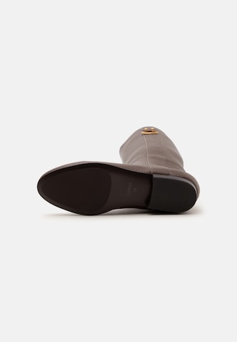 Stivale 'ELLIANA' di GUESS in marrone