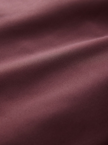 sarkans Next Starpsezonu jaka