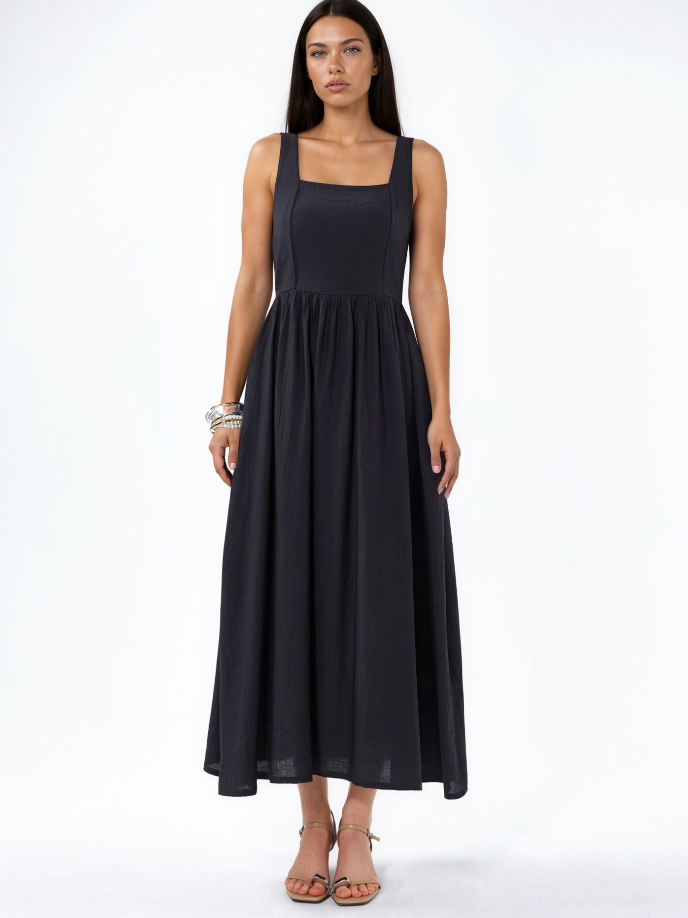 Busem Dress in Black: front