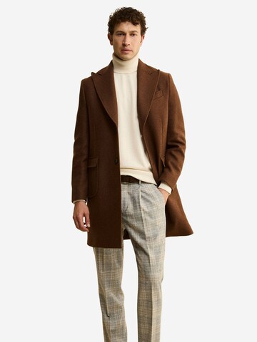 Il Lanificio Winter Coat in Brown: front