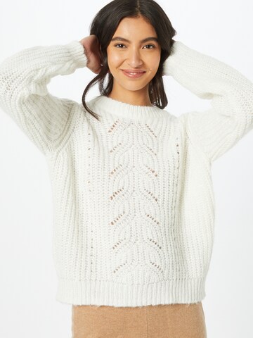 PIECES Sweater 'Kassandra' in White: front