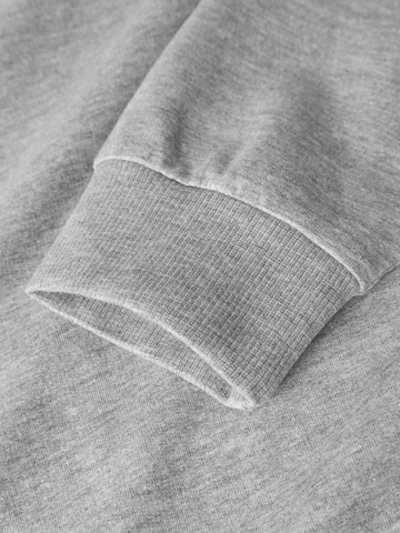 Sweat TWO SOON en gris
