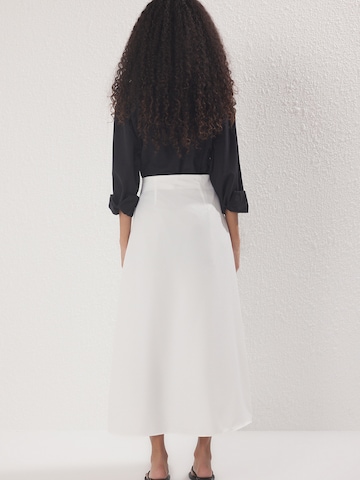 Trendyol - Falda en blanco