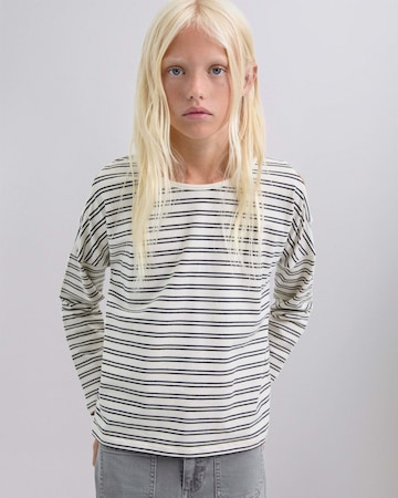 Scalpers Shirt in Black: front