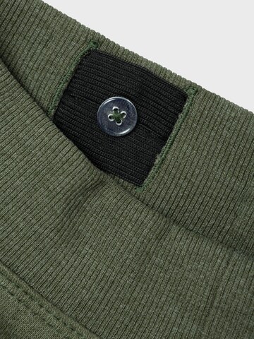 Tapered Pantaloni 'Vimo' di NAME IT in verde