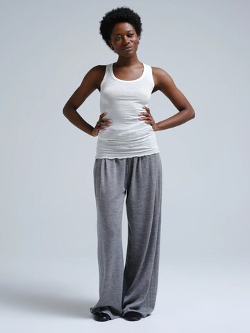 Top 'Bella' di Seamless Basic in bianco