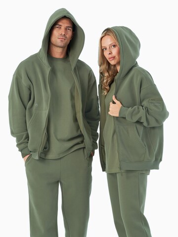 Organication Sweatjacke in Grün