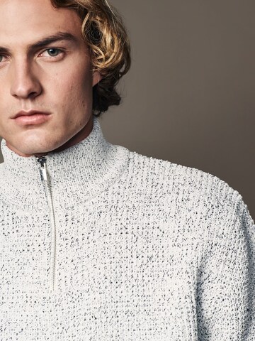 Next Sweter w kolorze biały