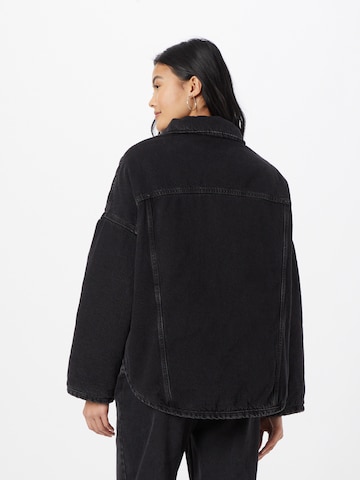 LEVI'S ® - Chaqueta de entretiempo 'Fly Trucker' en negro