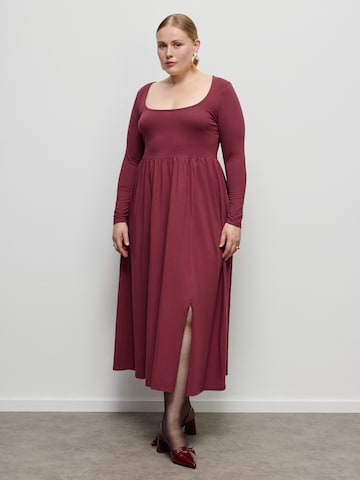 CITA MAASS Dress in Red: front