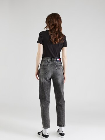 Tommy Jeans Tapered Jeans i grå