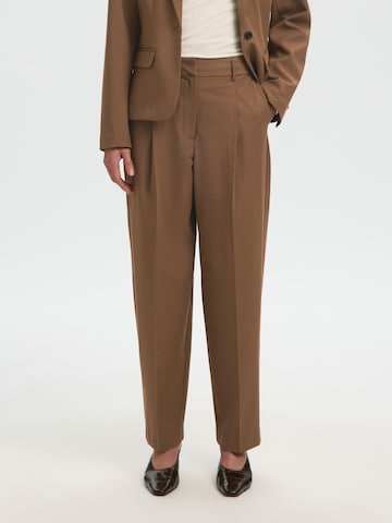 SELECTED - Barrel Pantalón plisado en marrón: frente