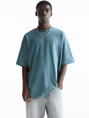 Pull&Bear Shirt in Blue: front