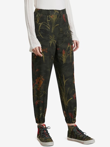 Desigual Tapered Broek in Groen: voorkant