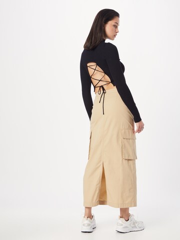 Monki Rock in Beige