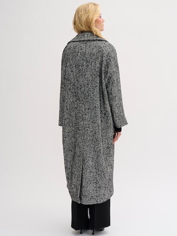 My Essential Wardrobe Välikausitakki 'MaggieMW' värissä musta