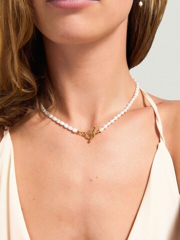 ØYRE Łańcuszek 'Rice Pearl Toggle' w kolorze złoty