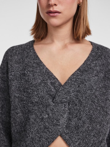 PIECES Sweater 'SPIRA' in Grey