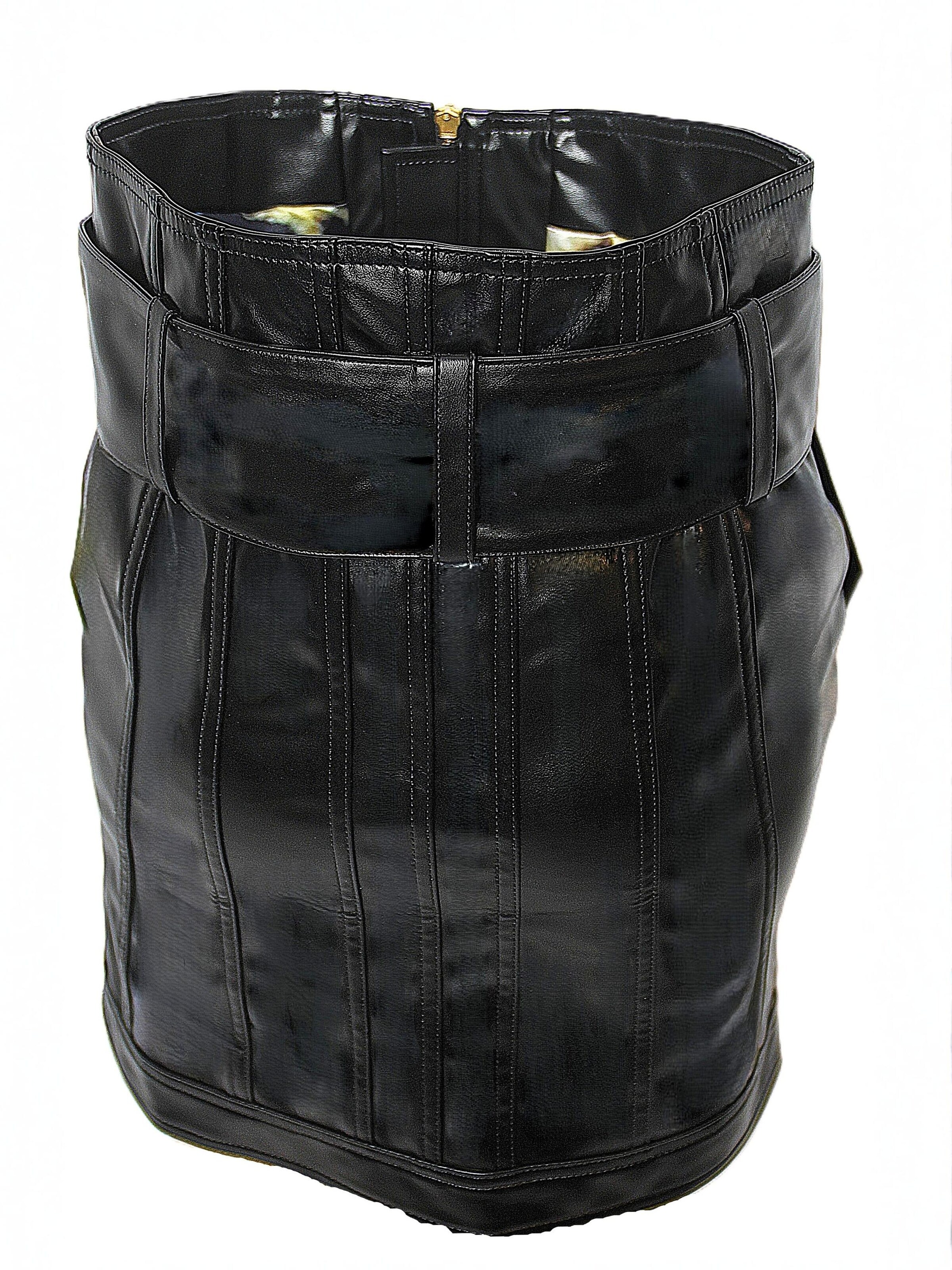 Be  Noble Rok 'Lederrock aus Kunstleder in schwarzer Lackoptik' in Zwart