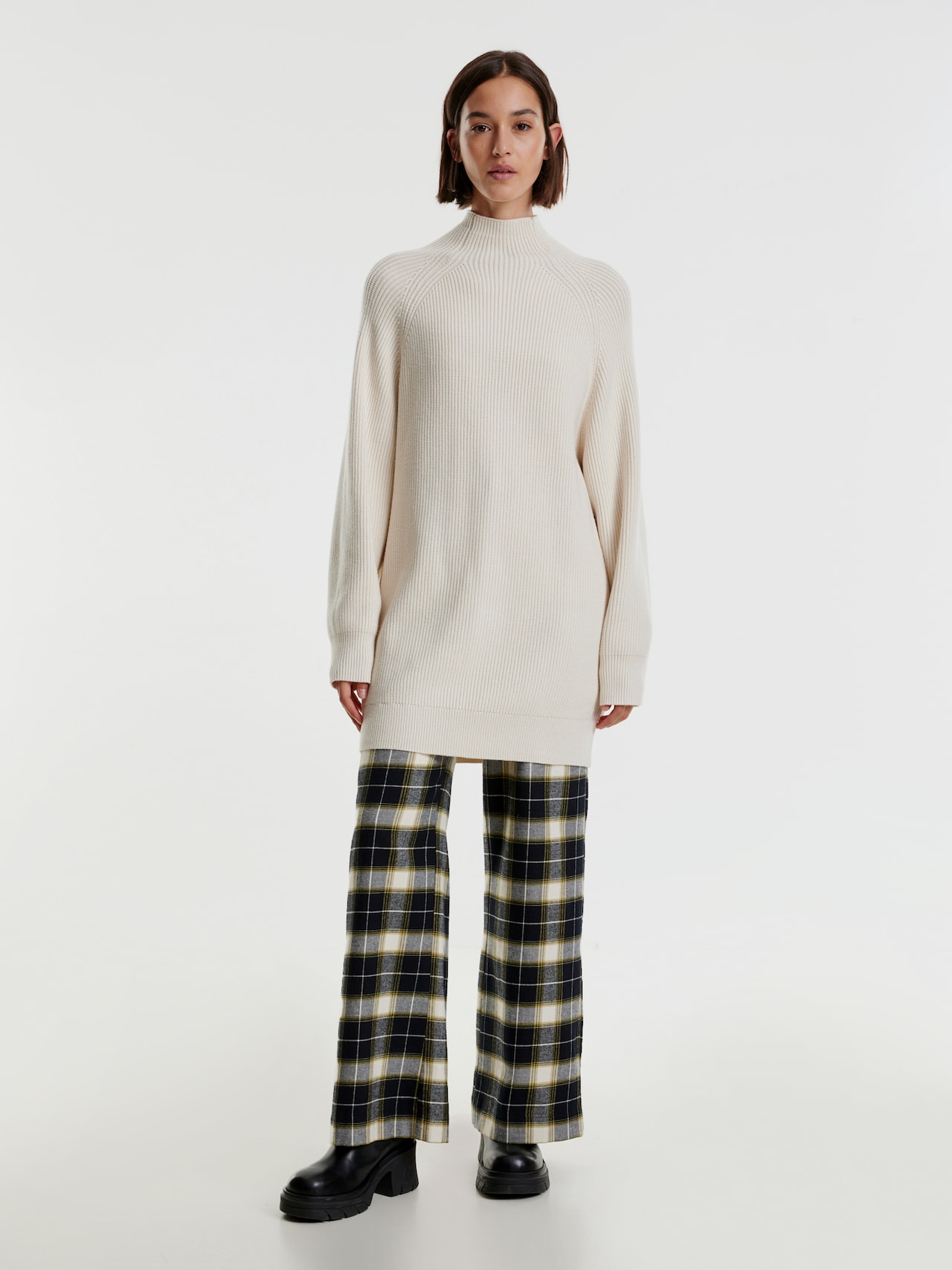 EDITED Produkte Kleid 'Invidia' weiß