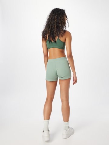 ADIDAS SPORTSWEAR - Slimfit Calças de desporto 'Lounge Rib Booty' em verde