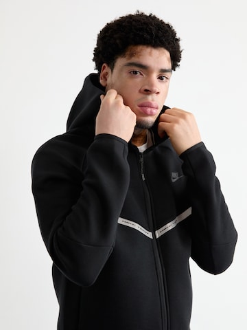Nike Sportswear Jopa na zadrgo 'TECH FLC' | črna barva