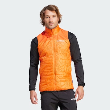 Gilet de sport 'Xperior Varilite' ADIDAS TERREX en orange : devant