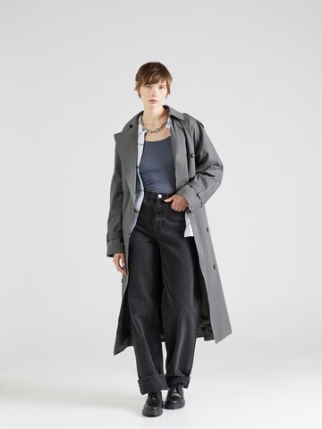 PIECES Top 'PCKALEAH' in Blau