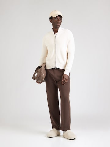 regular Pantaloni 'ESSENTIAL' di Abercrombie & Fitch in marrone