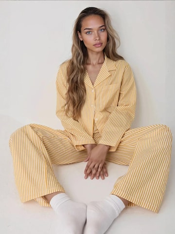Hiccup - Pijama em amarelo