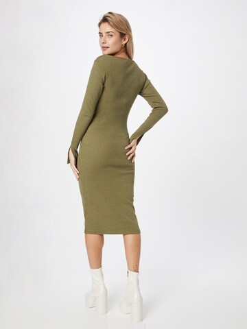 Rochie de la Nasty Gal pe verde