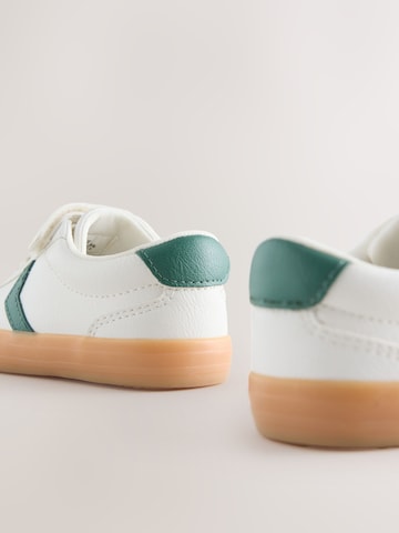 Next Кроссовки в Белый