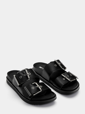 Pull&Bear Mule in Black