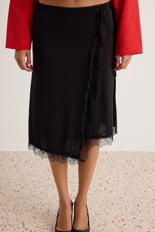 Trendyol - Falda en negro: frente