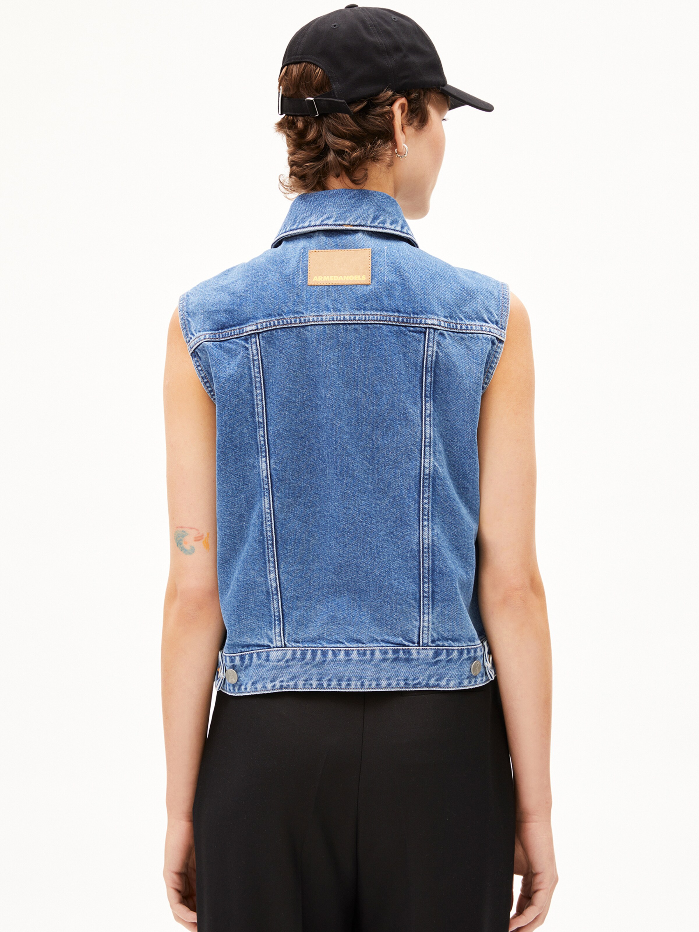 Vestă 'ERSAA' de la ARMEDANGELS pe albastru