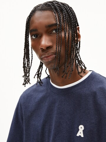 ARMEDANGELS T-Shirt ICONIC Å MAARKOS MLNG in Blau