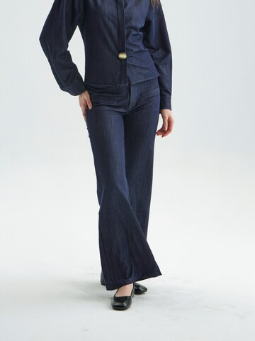 TorWeit Flared Pants in Blue