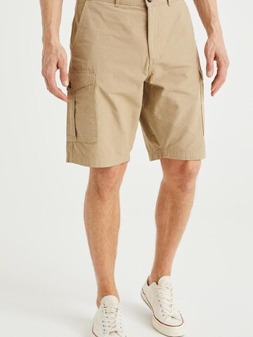 WE Fashion Regular Cargo trousers in Beige: front