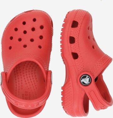 Crocs Ανοικτά παπούτσια 'Classic' σε κόκκινο