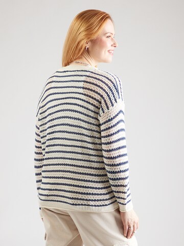 Vero Moda Curve Sweater 'VMCCHARLENE' in Beige