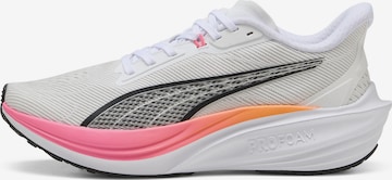 Chaussure de course 'Darter Pro' PUMA en blanc : devant
