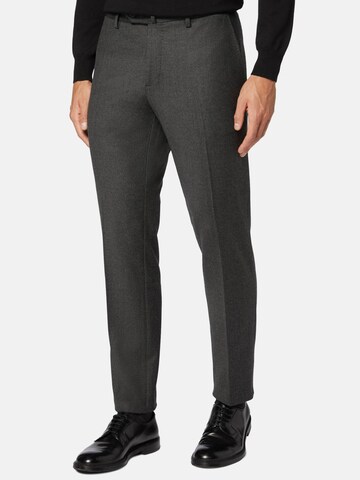 Boggi Milano Regular Pleated Pants in Grey: front